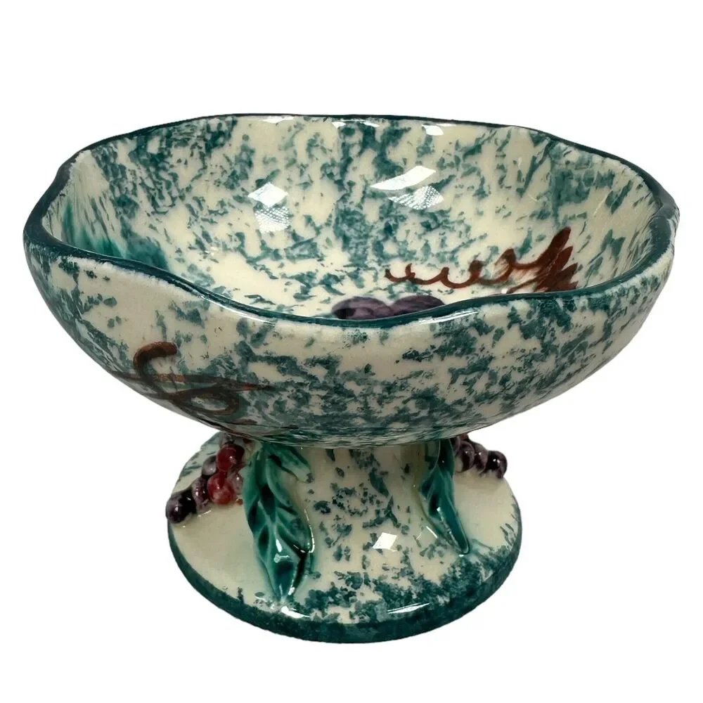 Vintage Majolica‎ Footed Dessert Berry Bowl Dish Grapes White Blue Spongeware